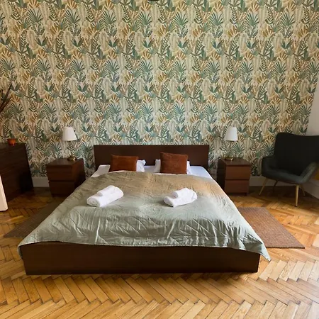 Rumbach Royal Apartment *